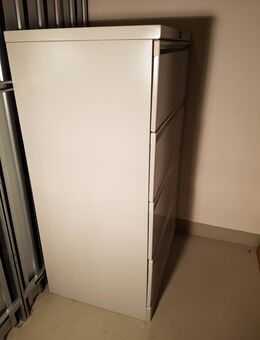 Stahl Hängeregistratur-Schrank mit vier Schubladen, neuwertig, zu nur 15% des Neupreises - München