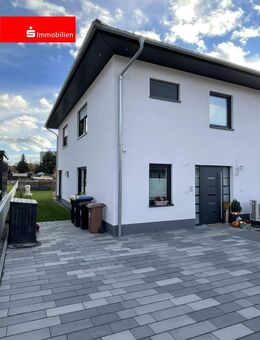 Moderne Doppelhaushälfte in Ronneburg - Stilvolles Wohnen mit Komfort und Garten - Ronneburg (Thüringen)