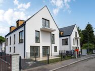 AIGNER - Haus 1: Sonnige Doppelhaushälfte naturnah an der Aubinger Lohe - München