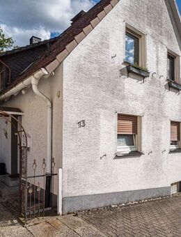 Großzügiges Zweifamilienhaus in Randlage von Arnsberg-Müschede! - Arnsberg