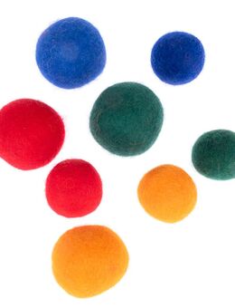 zooplus Basics Katzenspielzeug Filzbälle - 8er Set (4 x Ø 4 cm, 4 x Ø 3 cm)