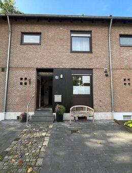 **Provisionsfrei! schönes Reihenmittelhaus sucht neuen Eigentümer** - Grefrath (Sport- und Freizeitgemeinde)