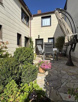 Großzügiges Wohnen in ruhiger Lage mit traumhaftem Garten- Einfamilienhaus mit Einliegerwohnung - Kirchberg (Sachsen)