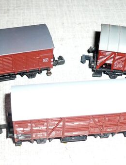 Modelleisenbahn, Spur N, 3 gedeckte Güterwagen - Arzberg (Bayern)