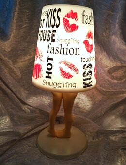 TOP ZUSTAND - Romantische Designer - Kiss -Nachtlampe - dimmbar - inkl. EU Stecker zusätzlich! - Worms