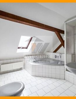 Schöne 3 Raum-Dachgeschoss Whg. mit Eckbadewanne - Gera