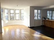 Großzügige 3,5-Raum-Dachgeschosswohnung mit Balkon und EBK - Chemnitz