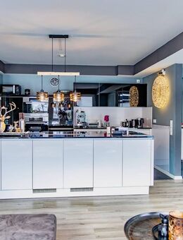 Luxus, Komfort und Ruhe vereint diese 3 Zimmer Wohnung im Ortsteil Garmisch - Garmisch-Partenkirchen