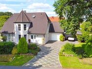 immo-schramm.de: Weißes hochwertiges Traumhaus mit Turmgiebel - Hambergen