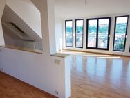 Freundliches und helles DG-Studio mit Balkon in Aßlar - Aßlar