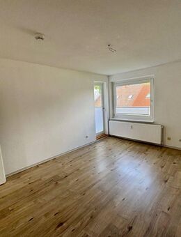 Helle 3-Zimmer-Wohnung mit Balkon und Stellplatz in SZ-Gebhardshagen - Salzgitter