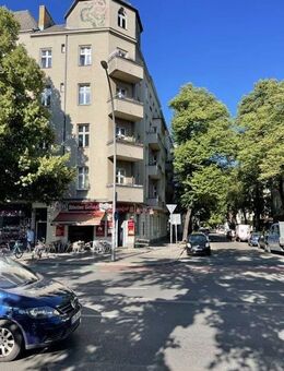 Historisches Mehrfamilienhaus mit Gewerbeeinheit aus dem 19. Jahrhundert in Neukölln 12051 Neukölln, Wohn-/Geschäftshaus - Berlin