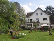 Gartenwohnung,105 m², in bildhübscher 30er-Jahre Altbauvilla mit parkähnlichem Gartenareal - Düsseldorf