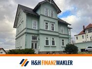 Exklusive Altbauwohnung mit neuen Balkon, Weitblick und Garage in Bestlage von Waltershausen - Waltershausen