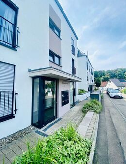 Hohe Wohlfühlqualität in schöner zentraler Lage - Frickenhausen