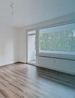 Renovierte 3-Zimmer-Wohnung mit BALKON und EINBAUKÜCHE - Göttingen