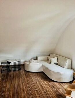 einzigartiges Dachgeschoßappartement in zentrumsnaher Lage von Saalfeld - Saalfeld (Saale)