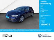 VW Golf, 2.0 TDI VIII Life TravelAssist, Jahr 2023 - Gießen