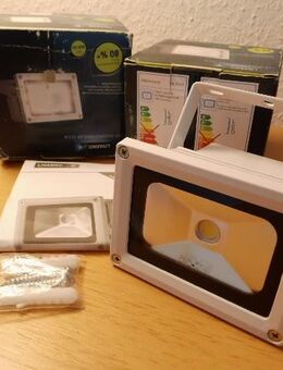 LED Aussenstrahler 12,5 Watt Livarno Lux IP65 neu 2 Stück zus. 9,- - Flensburg