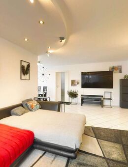 Alles glänzt so schön neu! Traumhafte + sanierte 4 Zimmer Wohnung in Backnang - Backnang