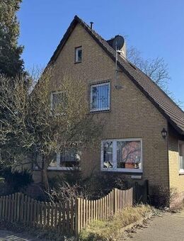 Solides Einfamilienhaus in Heide in ruhiger zentrale Lage - Heide