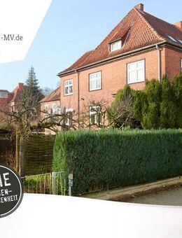 Reservierung aufgehoben! Eine Rarität mit Potenzial in der Weststadt! Stilvoll wohnen auf ca. 300 qm - Schwerin