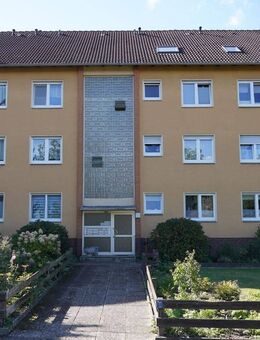 * Modern saniertes Anlageobjekt in Hämelerwald * - vermietete 3,5-Zimmer-Wohnung mit Loggia - Lehrte