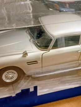 Aston Martin DB5 Maßstab 1:18 von Solido - Westerau