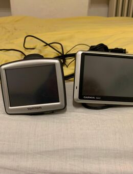 2 NAVIS (TOMTOM ONE UND GARMIN) - Berlin