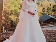 Brautkleid(USA),Brautstrauß/Hochzeitstrauß,Hochzeitstorte Deko - Unna