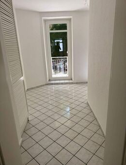 Helle Zweiraumwohnung im ruhigen Altlindenau mit Balkon - Leipzig