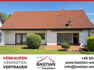 So ist es eben: Bungalow - gepflegt - offener Grundriss - Garten - Garage - Rheindürkheim! - Worms