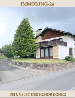++ MASSIVES FREISTEHENDES EIN - ZWEIFAMILIENHAUS MIT AUSBAUFLÄCHEN UND BLICK INS GRÜNE! ++ GROSSES GRUNDSTÜCK!! ++ - Trendelburg
