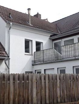Kleingewerbe möglich, max. 4 Personen, saniertes Stadthaus im Herzen von Lohmar, 4 Zimmer + Garage, Innenhof, großer Balkon, - Lohmar