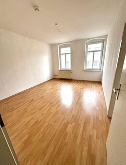 ==Zenrale 2-Zimmer-Wohnung mit offener Küche und Tageslichtbad== - Gera