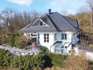 Idyllische Villa in ruhiger Lage mit traumhaftem Panorama über Sundern - Sundern (Sauerland)