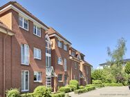 Sanierte Maisonette in ruhiger Hinterlage - 3 Räume, Dachterrasse u. TG-Stellplatz - Wedel