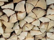 Brennholz Kaminholz Fichte gespalten 25 oder 33 cm lang - Oberweser