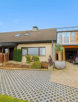 Wohnen. Leben. Glücklich sein. - Großzügiges Ein-/Zweifamilienhaus mit Gartenidylle in Viersen - Viersen