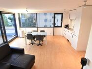 Penthouse 2,5-Raum-Wohnung - möbiliert mit offener Küche, Aufzug, Keller, großer Sonnenterrasse - Berlin
