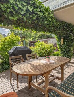 **VERKAUFT** *Ein Haus wie ein Lieblingspullover - warm, besonders, gemacht für ein nachhaltiges Leben* **Effizientes Familienhaus mit viel P - Prisdorf