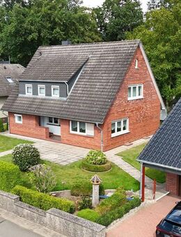 ***ROSENGARTEN-NENNDORF***EINFAMILIENHAUS MIT SEPARATER WOHNUNG UND ZWEI GARAGEN ZU VERKAUFEN*** - Rosengarten (Niedersachsen)