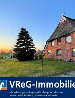Preisreduzierung - Sanierungsbedürftiges Reetdachhaus in Hamburg-Kirchwerder am Elbdeich - Hamburg