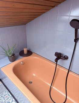 Familienparadies in Beilstein - Frisch renovierte 4,5-Zimmer-DG-Wohnung mit eigenem Garten - Beilstein (Baden-Württemberg)
