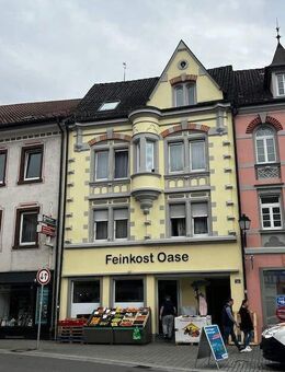 Stadthaus in zentraler Lage mit vier Wohnungen und einem Ladengeschäft mit sehr guter Rendite! - Stockach