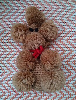 Witziger, gehäkelter Pudel-Hund, Häkeltier, z.B. als Verpackung für Parfum - Hannover