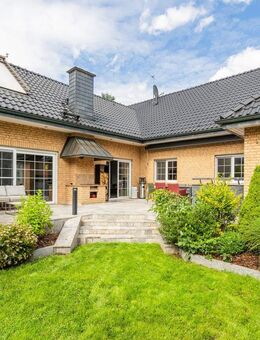 Fantastisches Ein-/Zweifamilienhaus in Hönow - Innenpool, Sauna, Kamin, vier Bäder/WCs, Garage usw. - Hoppegarten