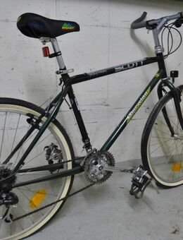 "0"-km SCOTT Unisex MTB SEHR LEICHT "Null" km ! Sehr bequemes, strassen- und tourentaugliches Fahrrad. UNISEX. Ideal - auch - für Frauen. 19 Zoll. Elegantes Dunkel-Grün. Komplett Shimano: z. B. Deore LX 21 Gang, Rahmen Cromoly. SEHR geringes Gewicht !! - Bad Oeynhausen