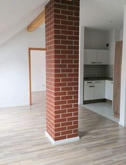 !! Einbauküche, 3-Zimmer-Dachgeschosswohnung mit Balkon !! - Chemnitz