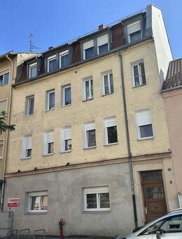 Voll vermietetes MFH mit 7 Wohnungen, ausgebautem DG und solider Jahreskaltmiete - Nürnberg